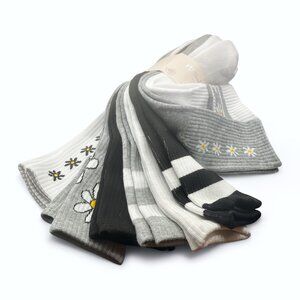 NEW P.J. Salvage - 8 Pairs, Live Life Cozy Cushion Crew Socks - Flower/Stripes